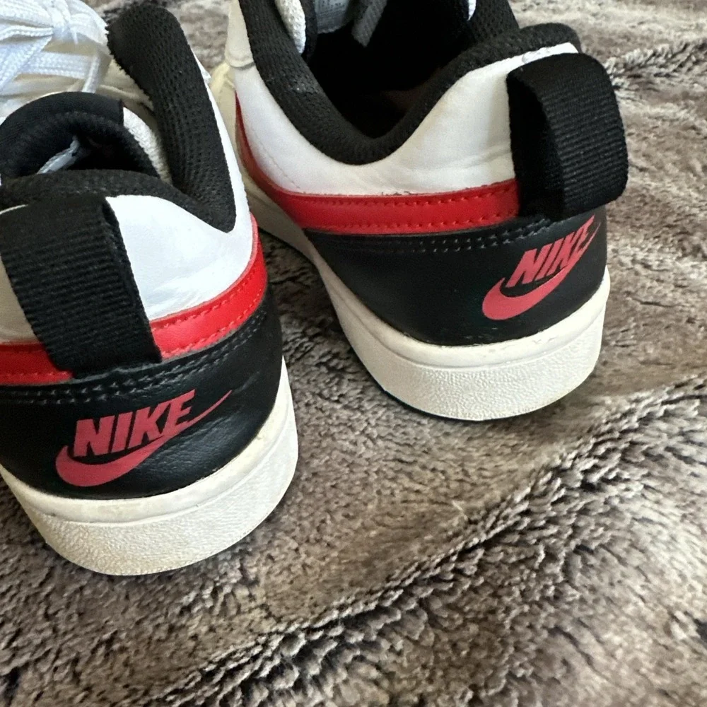 Nike Court Borough Low 2 (GS) Red / Black Size Shoes Sneakers 5Y / 6.5W